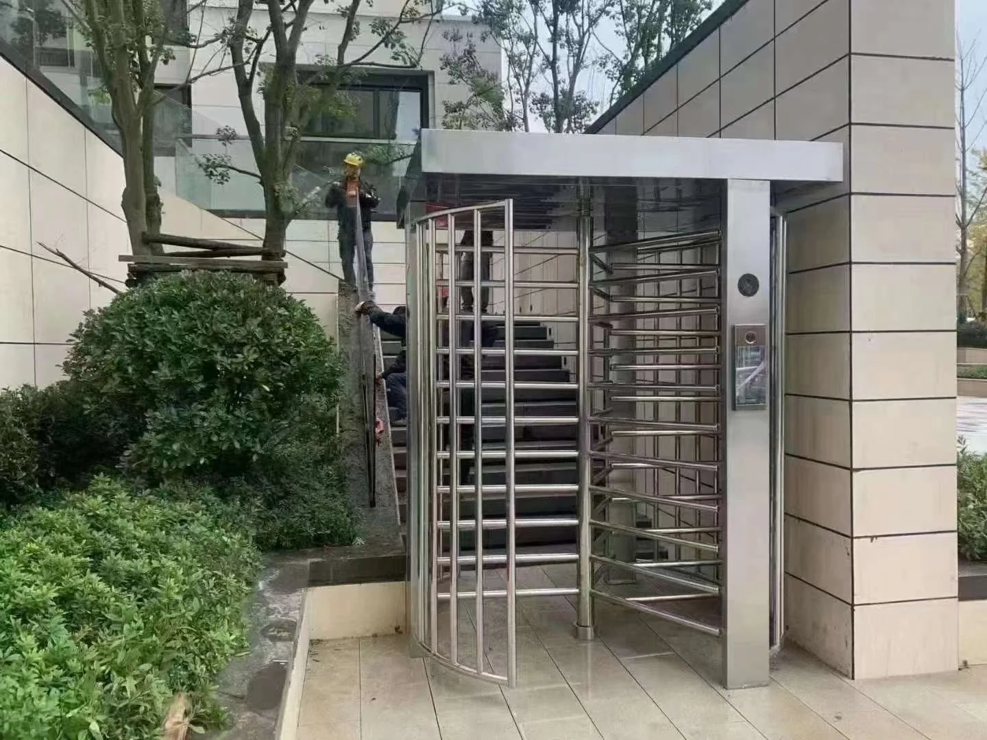 How to Choose the Right Construction Turnstile for Your Site? | KARSUN the JS-QGZ012 – Single Lane 90° Rotating Full Height Turnstile Gate